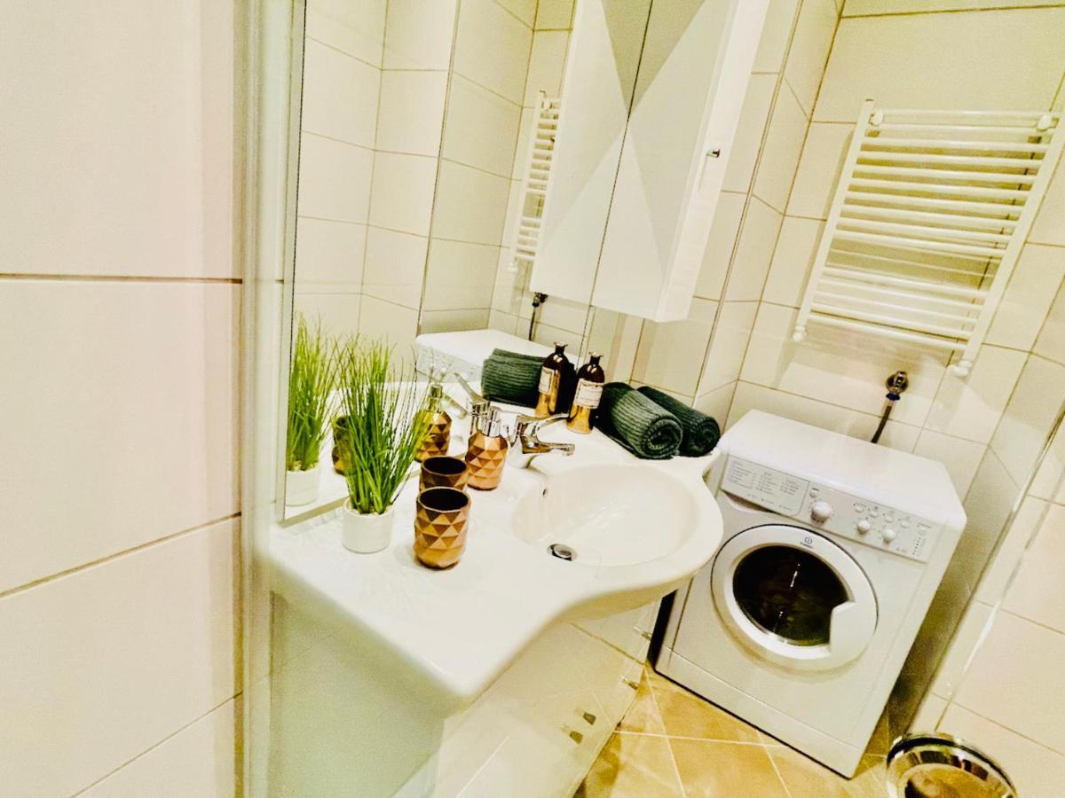 Colorful&Quiet Apartment in Beautiful Viennese Building Extérieur photo